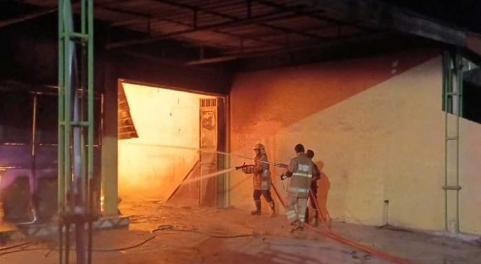 Kebakaran Ruko Jajanan di Kediri, Kerugian Capai Rp750 Juta