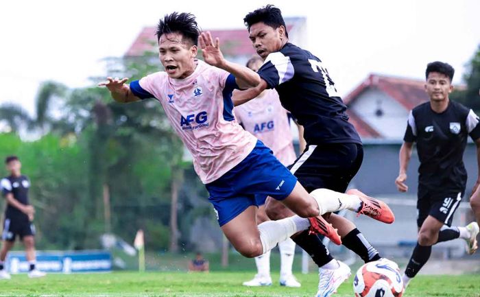 Persik Kediri Latihan Bareng Gresik United Jelang Duel Kontra Borneo FC