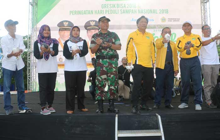 Peringati HPSN, Bupati Sambari Ajak Perangi Sampah