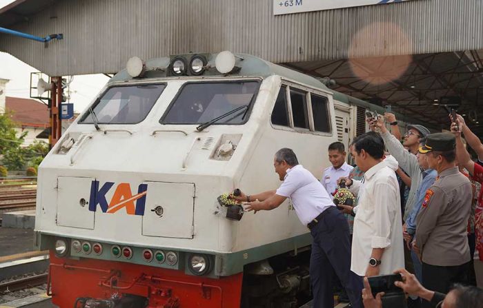 Perjalanan Perdana KA Manja Relasi Madiun-Pasar Senen, Berangkat dari Stasiun Madiun