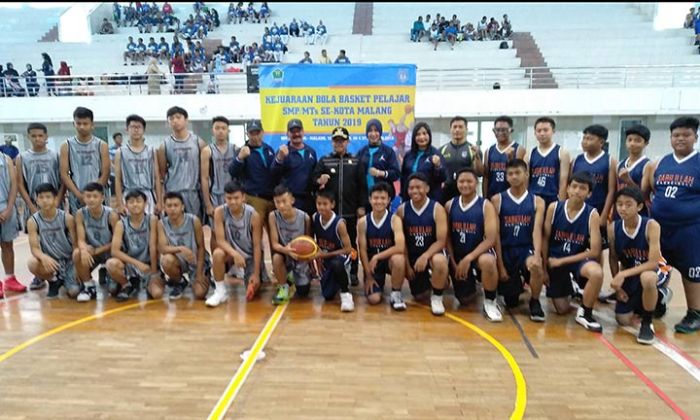 Sutiaji Buka Turnamen Basket Tingkat SMP se-Kota Malang