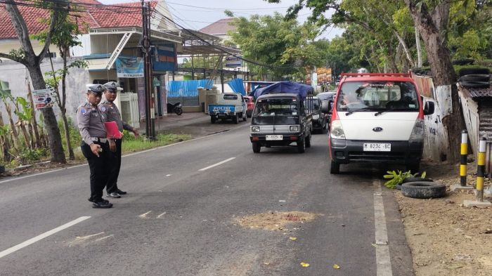 Jatuh Dari Motor dan Ditabrak, Pelajar 17 Tahun Tewas di Jalan Raya Nyalaran Pamekasan