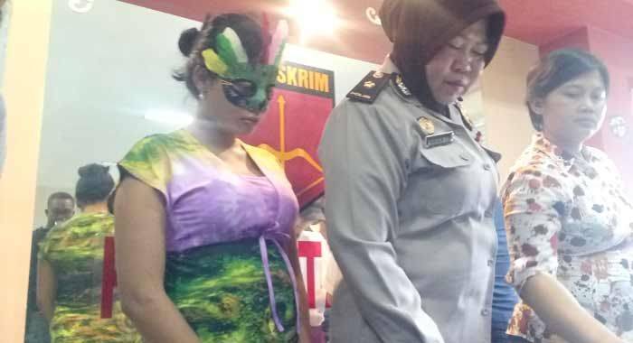 Dihamili, Jadi Mucikari Online, Ditangkap Dihamili, Jadi Mucikari Online, Ditangkap