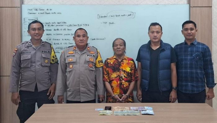 Asyik Nunggu Setoran Togel di Warung, Kakek di Prigen Pasuruan Diamankan Polisi