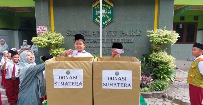 Siswa SD NU Pelem Kediri Galang Donasi untuk Korban Bencana Sumatra dan Aceh