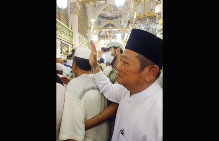 Dari Makam Rasulullah SAW, Bupati Saiful Doakan Sidoarjo Aman 