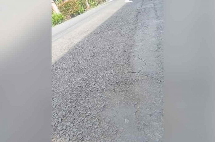 Ada Keretakan, Kompppak Laporkan Proyek Jalan Senilai 6,7 M di Malang ke Kejati Jatim