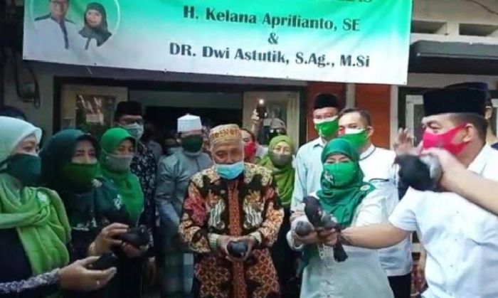 Cawabup Dwi Astutik Resmikan Posko Barokah Berkelas