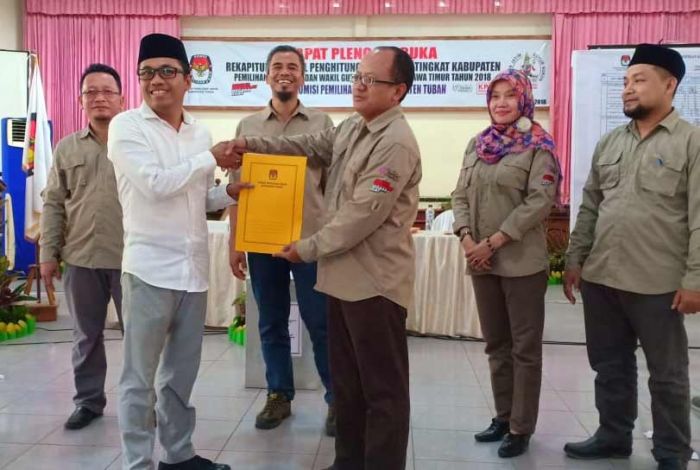 Hasil Rekapitulasi Pilgub Jatim KPU Tuban: Khofifah-Emil Unggul 53.272 Suara atas Gus Ipul-Puti