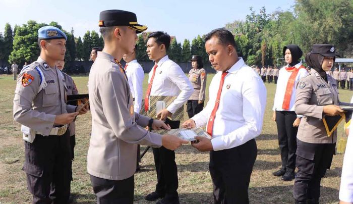 Kapolres Madiun Beri Apresiasi ke Anggota Berprestasi