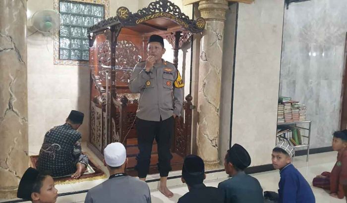 Kapolsek Tulangan Ajak Santri Hindari Narkoba dan Pergaulan Bebas