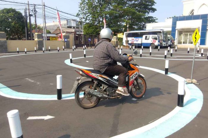 Usai Penghapusan Jalur Angka 8 dan Zig-zag, Pemohon SIM C di Sidoarjo Meningkat 80 Persen