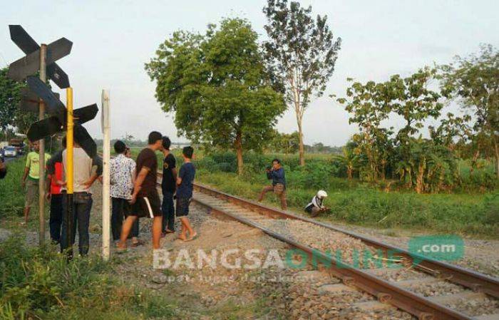 Santri Tambak Beras Jombang Tewas Tersambar KA