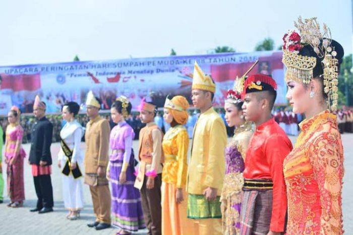 Peringatan Hari Sumpah Pemuda Dimeriahkan Parade Pakaian Adat