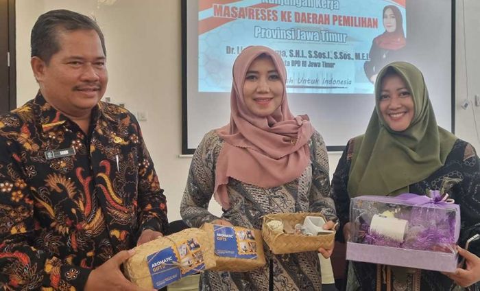 Kunker ke SMKN 3 Bangkalan, Anggota DPD Lia Istifhama Disambati Inpassing dan Sertifikasi Guru