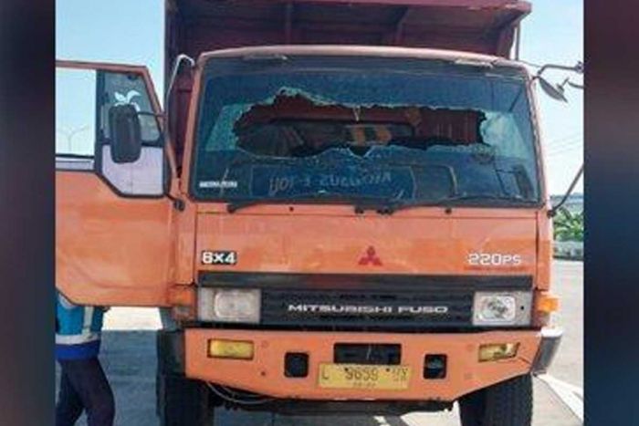 Diduga Mabuk Miras, Sopir Dump Truk Tabrak Lansia Hingga Gegar Otak