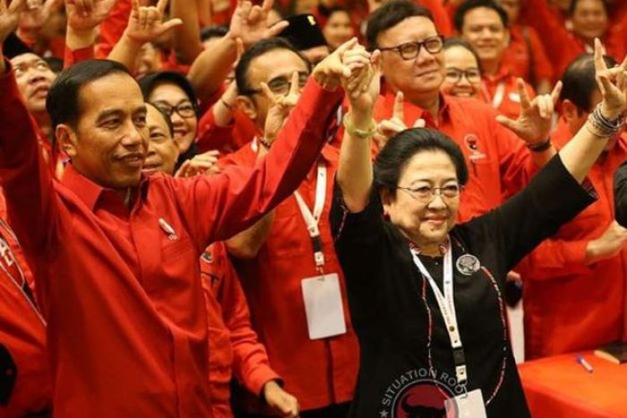 Luhut di Balik Penundaan Pemilu: Jokowi Bakal Melawan Mega?