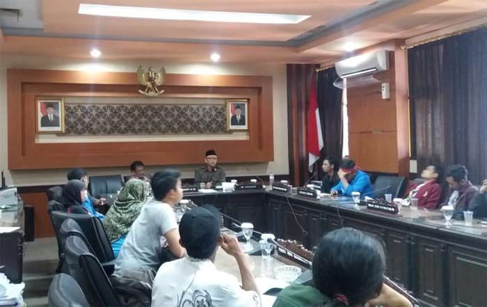 Hari Tani Nasional, Ratusan Petani Wadul ke Dewan