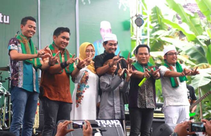 Wali Band Hibur Masyarakat Kanor, KH Anwar Zahid: Saya Termasuk Para Wali