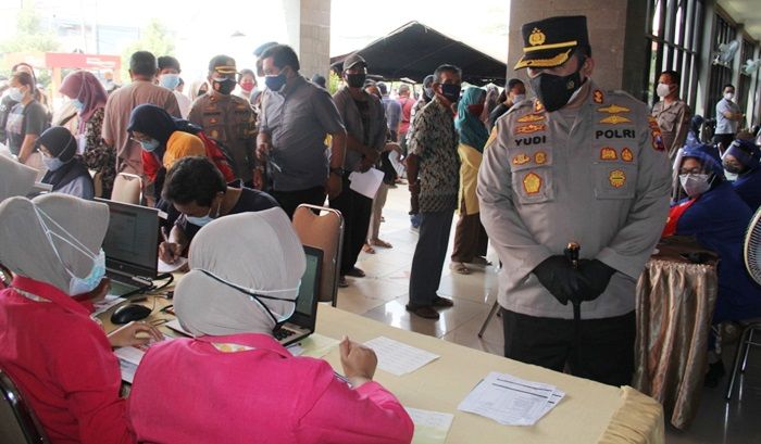 Tinjau Vaksinasi Covid-19 Hari Jadi ke-75 Bhayangkara, Kapolres Kediri Kota Kunjungi RS Bhayangkara