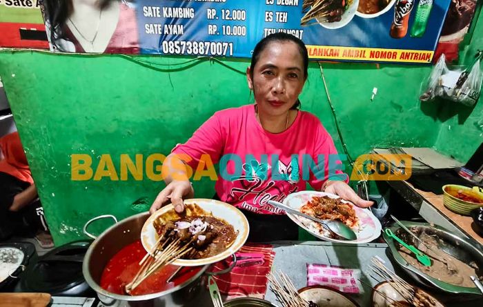 Mencicipi Sate Kambing Murah Meriah di Lereng Wilis Kediri