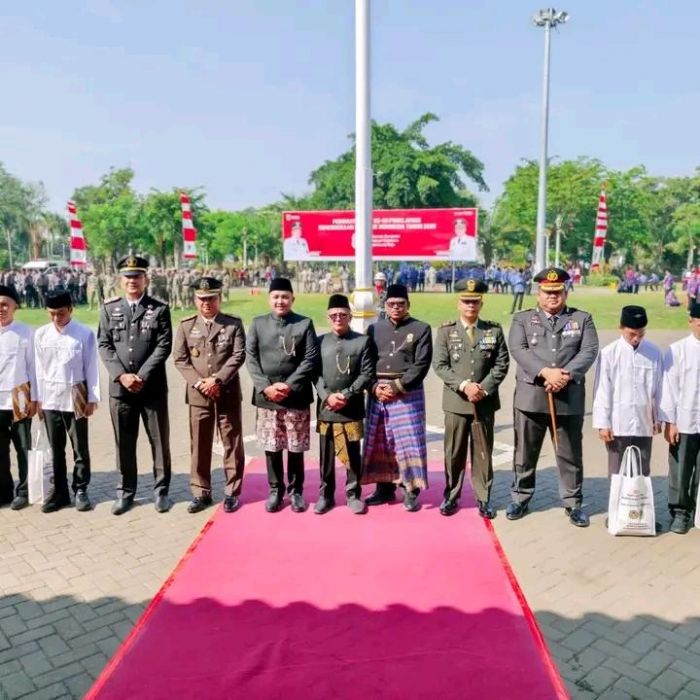 Bupati Pasuruan Pimpin Upacara Detik-Detik Proklamasi HUT RI ke-80 di Alun-Alun Bangil