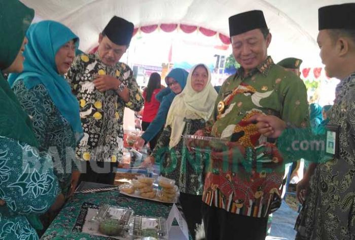 Puncak BBGRM XIV di Bangilan, Bupati Tuban Tinjau Pameran Produk Olahan Desa