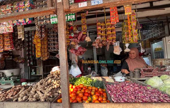 Perubahan Harga Sembako Jatim 8 Oktober 2025: Bawang dan Cabai Besar Merangkak Tipis, Teri Turun