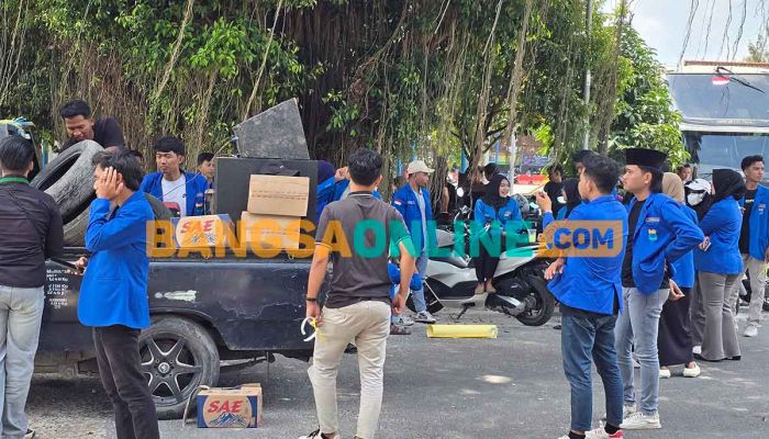 Isu Demo Mahasiswa, Kondisi di Bangkalan Sepi dan ASN Diminta Kenakan Pakaian Bebas Isu Demo Mahasiswa, Kondisi di Bangkalan Sepi dan ASN Diminta Kenakan Pakaian Bebas