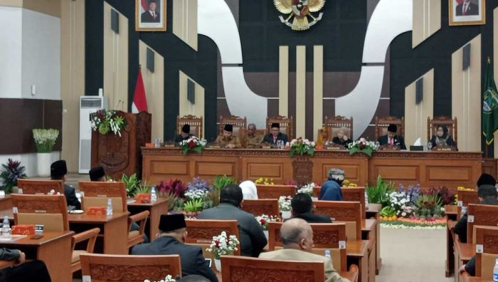 Bupati Pasuruan Sampaikan LKPJ 2025 di Sidang Paripurna DPRD