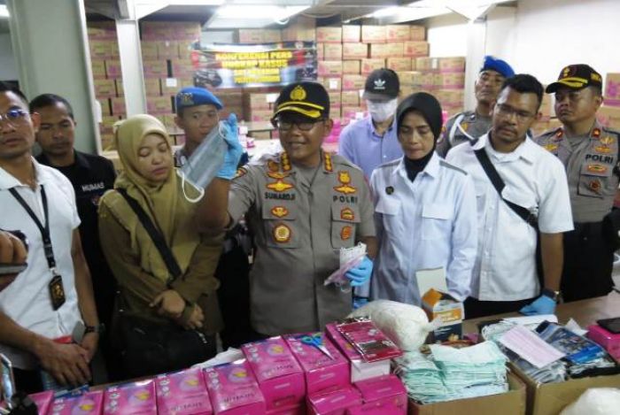 Gerebek Gudang di Sidoarjo, Polisi Amankan Puluhan Ribu Masker Tak Memenuhi Standar