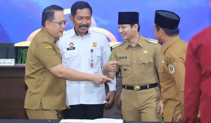 Pemprov Jatim Gelar Rakor KDMP Serentak, Bupati Trenggalek Sampaikan Apresiasi Pemprov Jatim Gelar Rakor KDMP Serentak, Bupati Trenggalek Sampaikan Apresiasi
