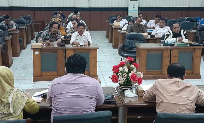 Raker dengan PPK Tol, Komisi III DPRD Situbondo Sebut Pembangunan di Desa Kalianget Salahi Aturan