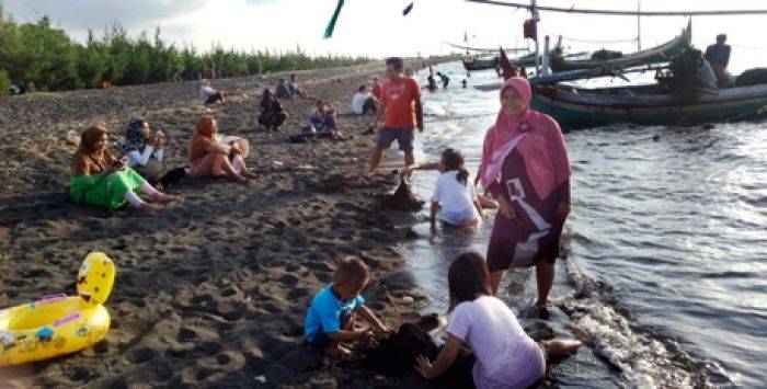 Pantai Randutatah Probolinggo tak Dilirik Pemkab Meski Jadi Jujukan Wisata Keluarga