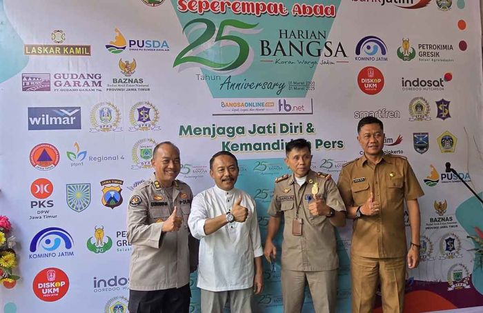 Polsek Gayungan Kawal Kunjungan Polda Jatim saat HUT ke-25 Harian Bangsa