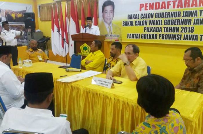 Didukung MKGR, Cak Nur Daftar Kandidat Cagub di Partai Golkar