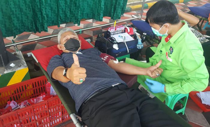 Partisipasi Penanganan Covid-19, PMI Kota Mojokerto Bersama Kejari Gelar Donor Darah