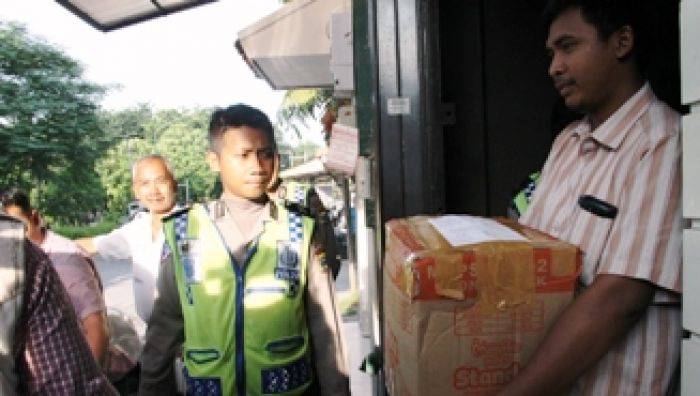 Geledah Distributor UPS di Surabaya, Bareskrim Amankan Satu Dus Berkas