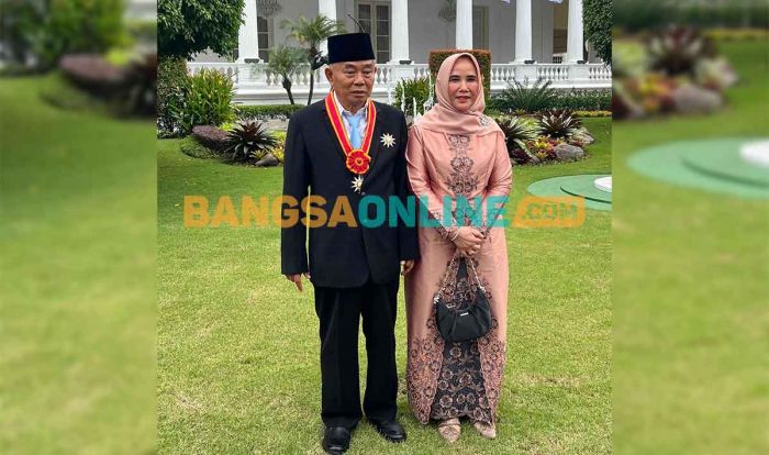 Didampingi Nyai Alif Fadhilah, Penghargaan Maha Putra Nararya Kiai Asep Lewat Jalan Tol Didampingi Nyai Alif Fadhilah, Penghargaan Maha Putra Nararya Kiai Asep Lewat Jalan Tol