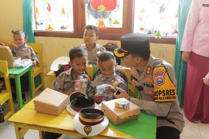 Polres Tuban Kembali Bagikan Makan Bergizi Gratis Bagi Murid TK