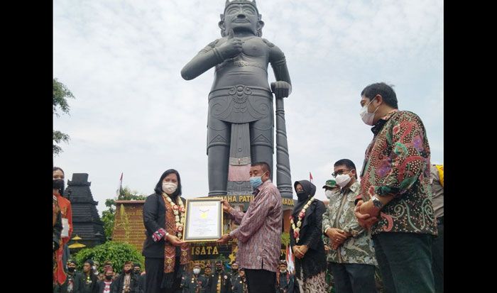 Miliki Patung Gajah Mada Tertinggi di Infonesia, Wisata Desa BMJ Terima Penghargaan MURI