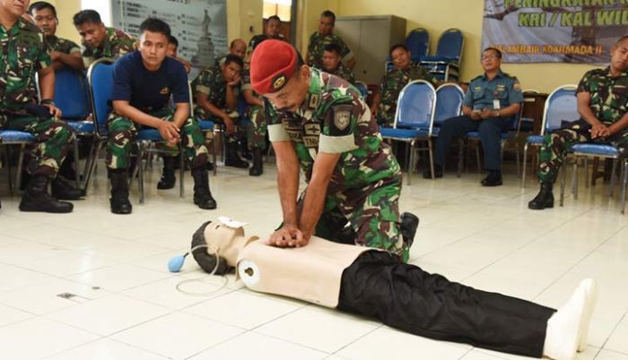 Prajurit Kopaska dan Penyelam Koarmada II Ikuti Penyuluhan Rutin Kesehatan Prajurit Kopaska dan Penyelam Koarmada II Ikuti Penyuluhan Rutin Kesehatan