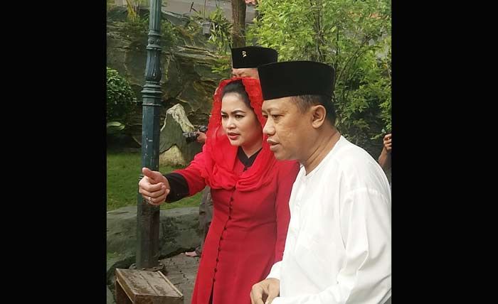 Napak Tilas Islam Nusantara, Puti Soekarno Ziarahi Makam Mbah Ampel 