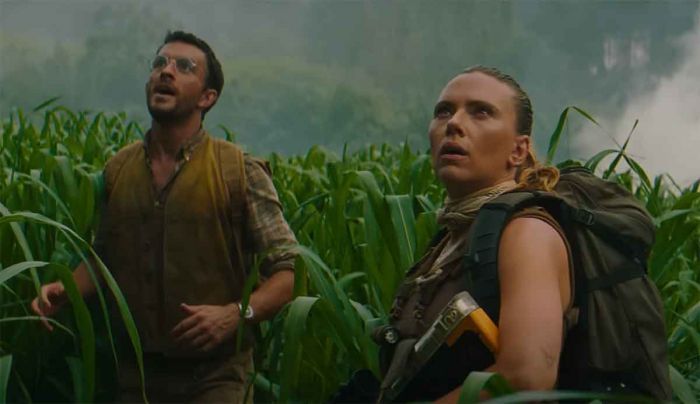 Scarlett Johansson dan Jonathan Bailey Muncul di Jurassic World Rebirth!