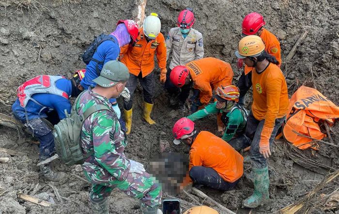 Seluruh Korban Longsor di Trenggalek Berhasil Ditemukan, Proses Evakuasi Resmi Ditutup Seluruh Korban Longsor di Trenggalek Berhasil Ditemukan, Proses Evakuasi Resmi Ditutup