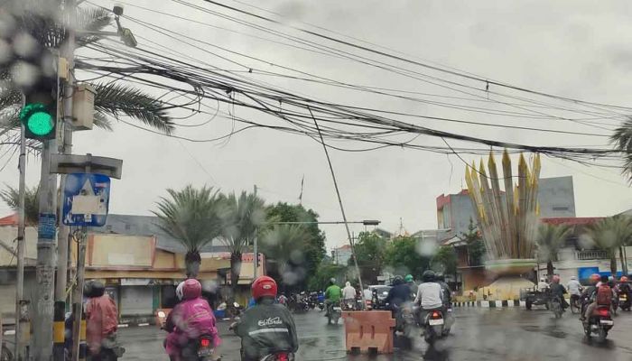 Kabel Utilitas Masih Semrawut Meski Ada Perda di Gresik