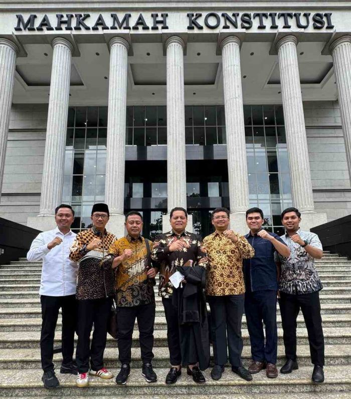 MK Harus Menolak, Selisih 5,4 Juta Suara, Gugatan Risma-Gus Hans Tak Punya Legal Standing