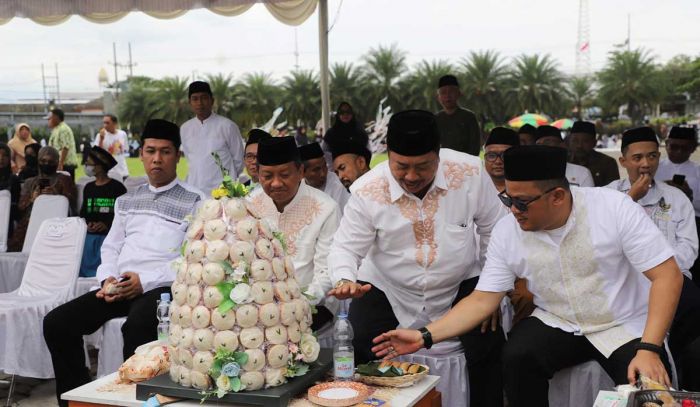 Sambut Ramadhan 1447 H, Ribuan Warga Jombang Meriahkan Grebeg Apem 2026