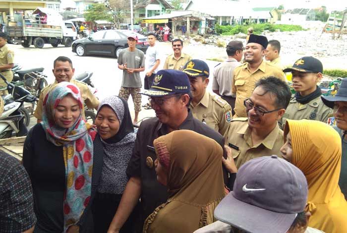 Tinjau Tempat Pelelangan Ikan, Bupati Tuban 