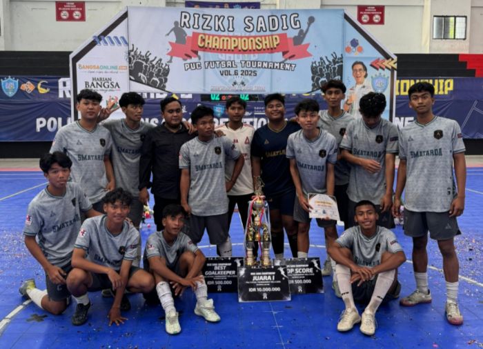 Borong Tiga Hadiah, SMA Antartika Sidoarjo Juara I Futsal Rizki Sadig Championship